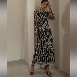 Embroidered midi dress Lichi